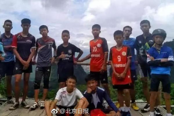 医护“手相”：这个科室每人每天洗手100次_挂机宝做网站