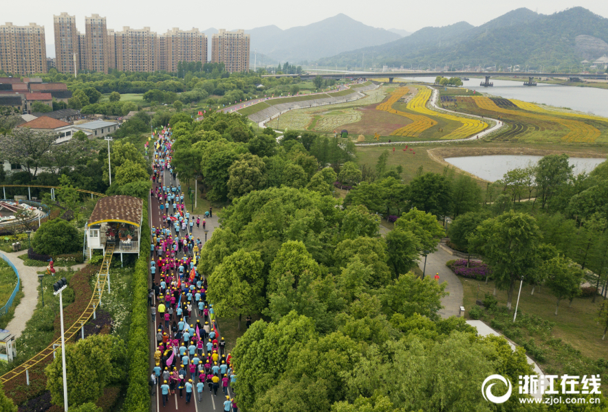 企业域名怎么申请购买_9929值得买吗