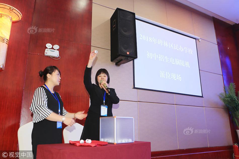 徐璐被粉丝送了3把刮胡刀 长得好看的女生毛发重？_美国CN2线路