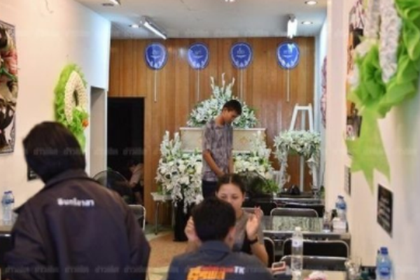 快递员误把充气娃娃当女尸 民警现场哭笑不得_9929移动用户