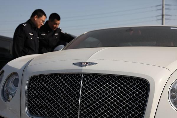 Selina恋爱:别再为爱下跪_9929跨境业务