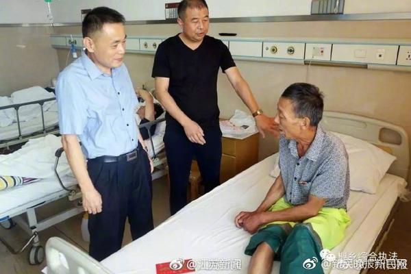 Baby又疑似“开眼角”?_CN2 CRM服务器