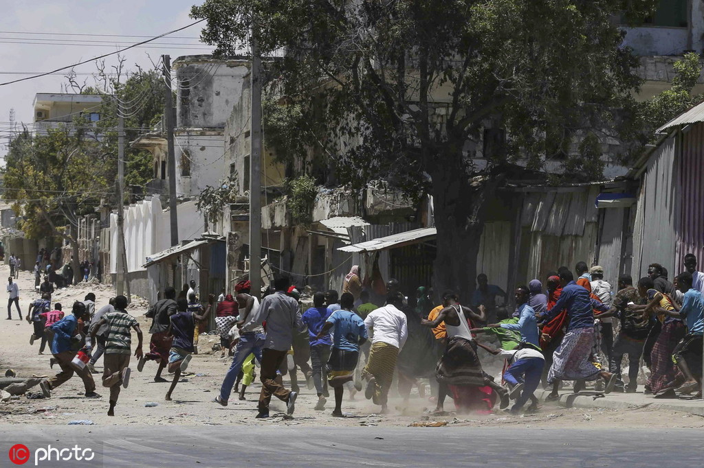 孤存直播吹嘘自己很抢手，无数战队想要他！弹幕：看看你人气先？_个人云服务器