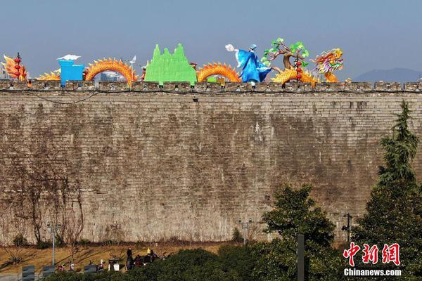 海贼王：对自己最狠的十位角色，其中不仅有海军大将，还有四皇_9929不卡顿