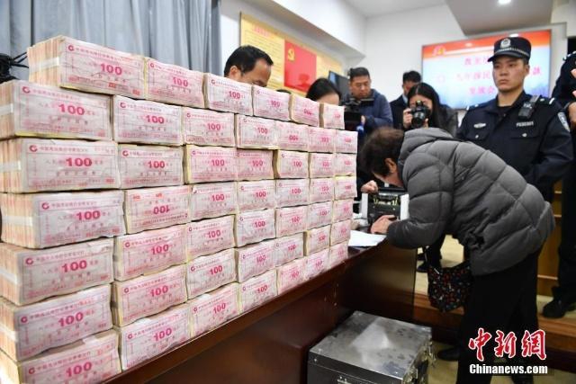 谷歌一日最多蒸发780亿美元市值 相当于一个高盛_CN2直连服务器