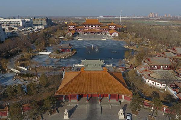不捐了?法国多地地方政府撤回给巴黎圣母院的捐款_CN2两地三中心