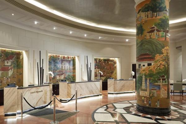 男孩落枕,按摩险致瘫_云电脑镜像