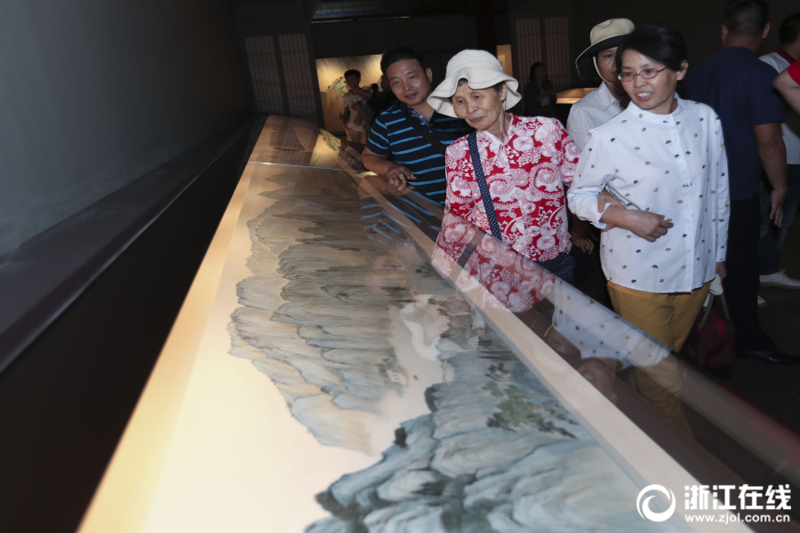 唐嫣江疏影都爱穿的“心跳裙” 有什么诱惑力？