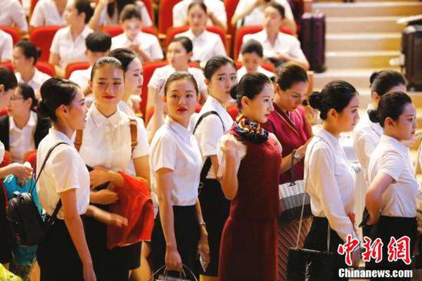 嫦娥四号着陆器于今晨自主唤醒 开展第五月昼工作_云电脑API