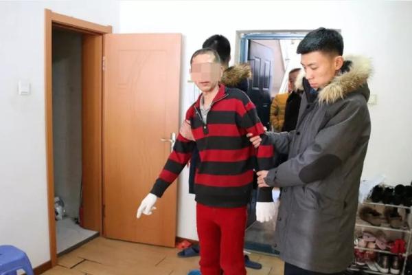 等见到医生已癌症晚期_东北云服务器