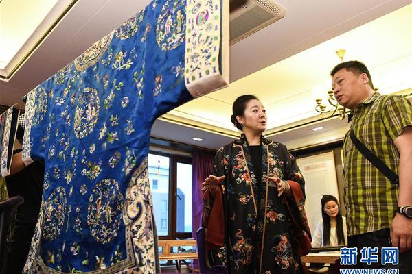 打工子弟考上哈佛:12岁北漂 曾帮爸妈在街边卖煎饼_CN2服务器铂金处理器