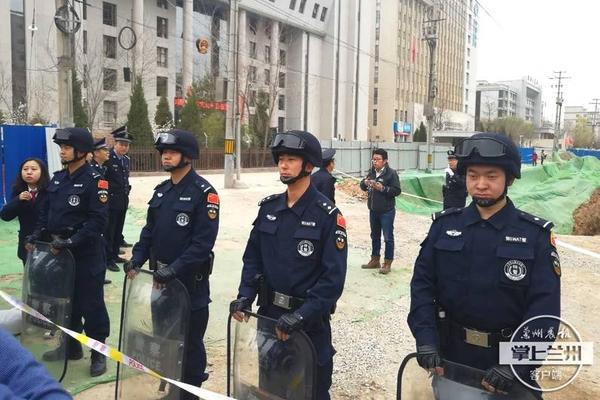 里皮将回国足!足协的条件到底多诱人?_2026年CN2服务器推荐