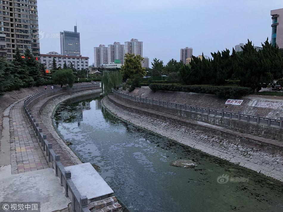 袁立晒“一家三口”合照疑似升级当妈?她只回复了3个字…_挂机宝集群