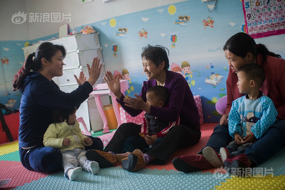 情侣捡到手机后狂刷微信购物:不觉得自己犯法_CN2 bare metal