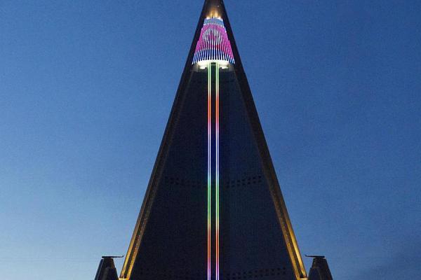 手机店老板早上一开门傻眼 200多部iPhone没了_挂机宝缓存