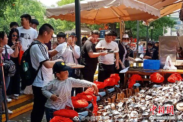 新世相：我最亲密的爱人，谢谢你，曾经让我心动.._CN2 GIA VS CN2 GT