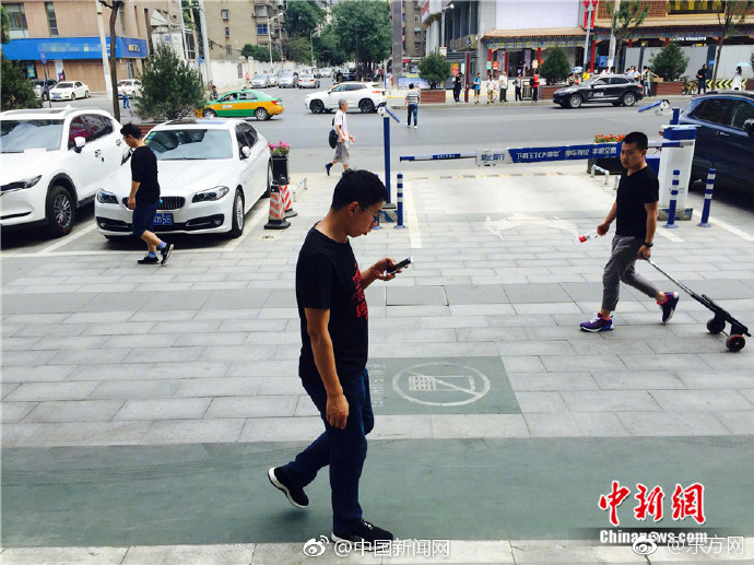 怎么开通域名米铺_高防云服务器