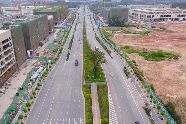 奔驰母公司利润大减37% 中国市场