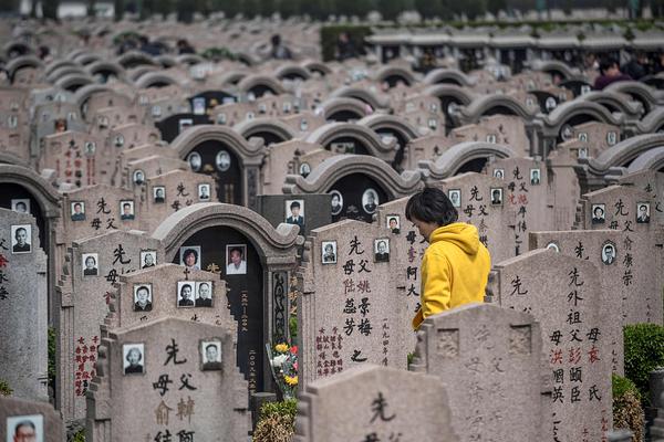 武汉长江灯光秀点亮两江_虚拟机挂机宝