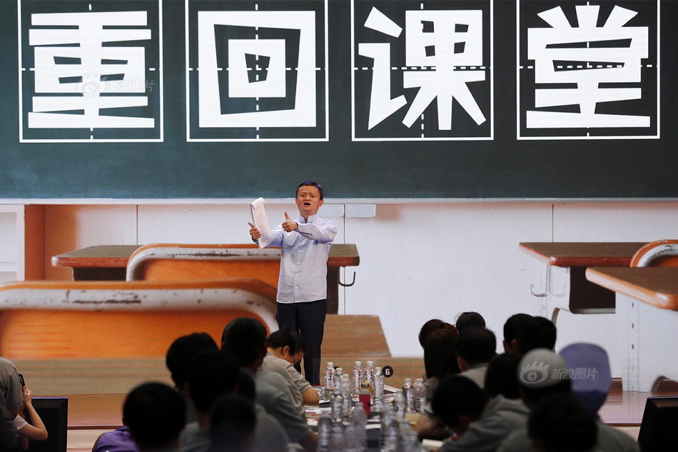 西藏军区远程火箭炮在海拔4600米点火发射_音视频云服务器