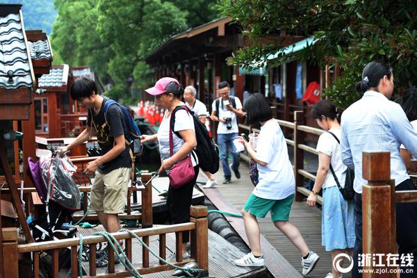 新浪娱乐对话王源:音乐是我输出内心的途径