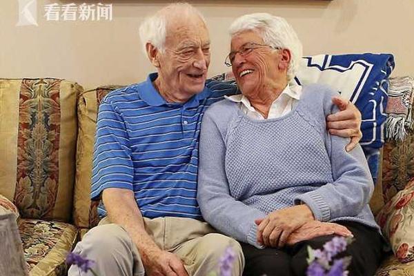 刘诗诗台北顺产金牛座男孩_云服务器自动伸缩