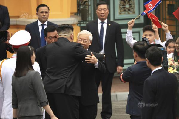 外观时尚前脸冲击力强 雷克萨斯ES优惠1万元_联通CN2服务器