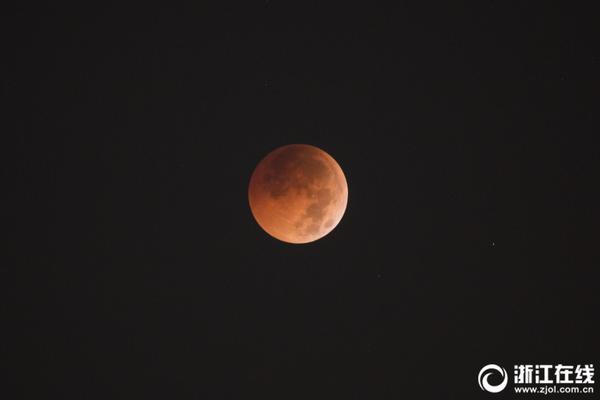 服务器上绑定多少域名最好_云电脑电脑端