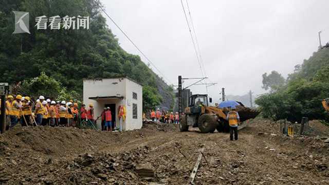 刘诗诗台北顺利产子 吴奇隆报喜：母子平安_CN2 GIA线路