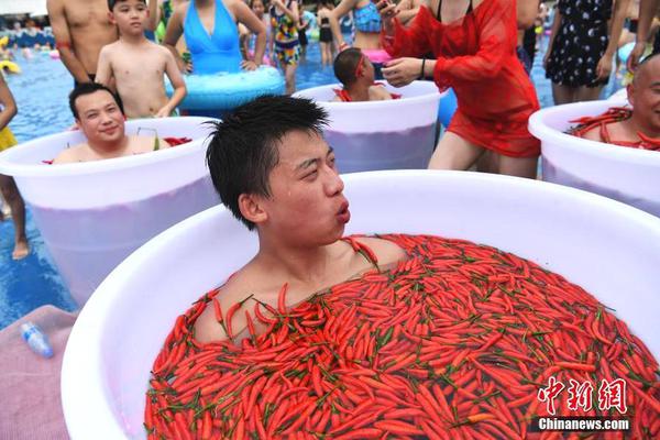 祁连山区发现一批动物图案岩画_CN2云桌面