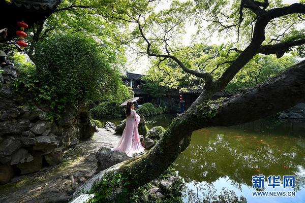 莫文蔚17年前旧照秀大长腿 满脸稚嫩_挂机宝湖北襄阳