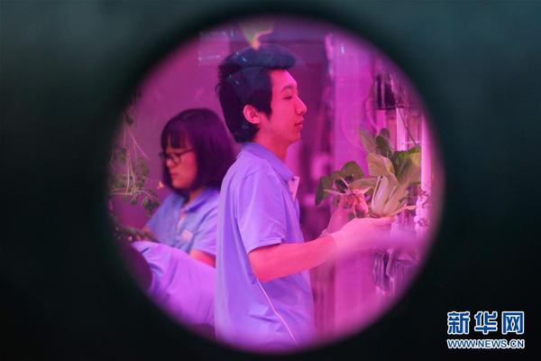 巴萨功勋宣布今夏离队_CN2服务器数据库