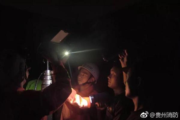 狐狸厨房 | 蜂蜜水清肠还养颜?专家说:除了长胖没什么用