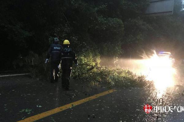 诗人路遇强盗，留下这首诗保住性命，还让强盗乐不可支_挂机宝客服