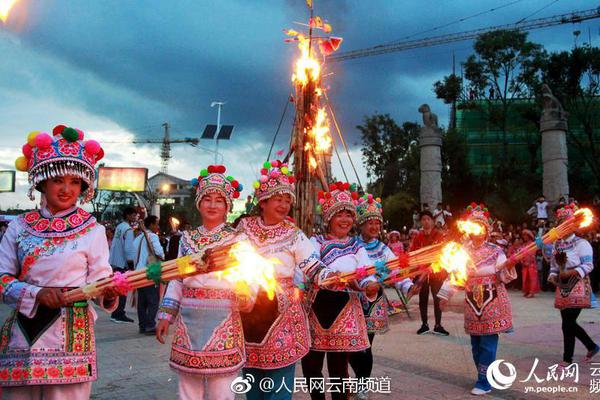 特鲁多欢迎安倍来访，口误将日本说成中国