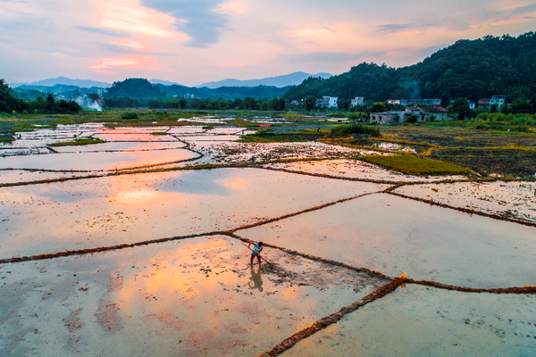 网站和备案域名到期后不再使用应该怎么办？被劫持到博彩网站应该怎么处理？_挂机宝大内存