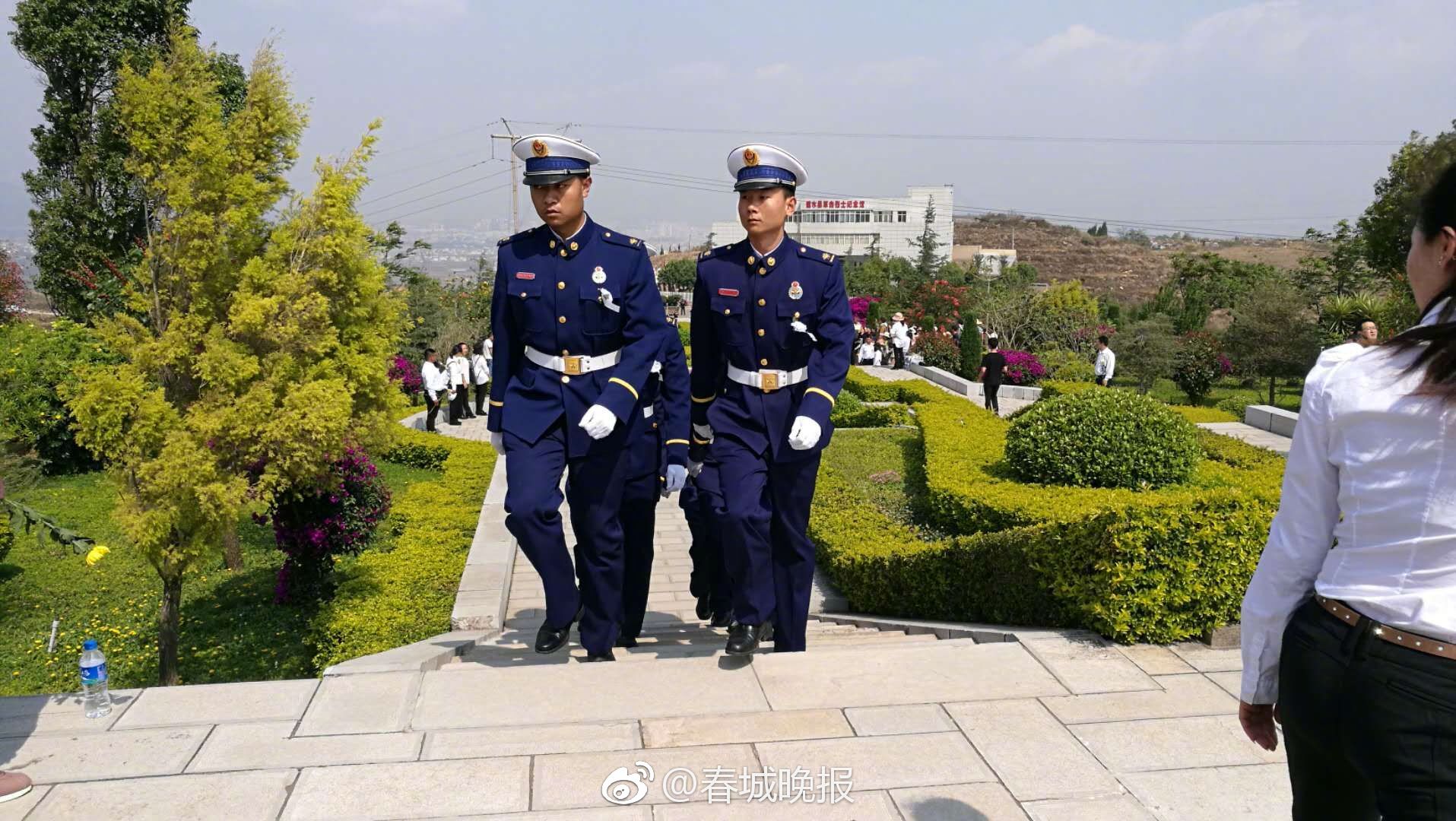 蔡国庆批朱正廷捂嘴笑 希望他们有强盛的阳刚之气