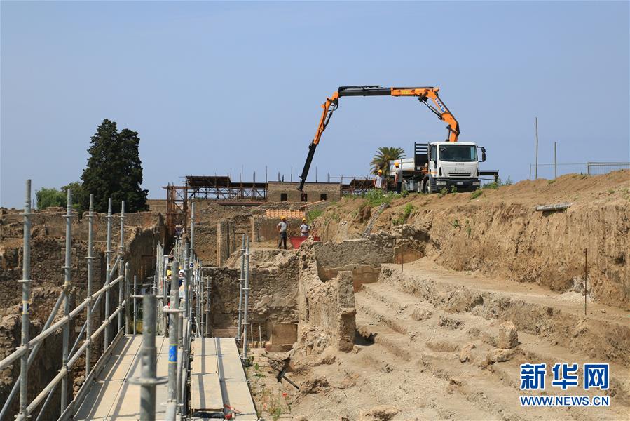 一个很有本事的人:曹操_混合云服务器