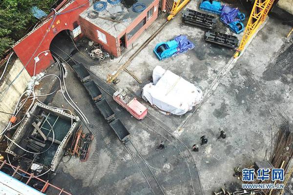 王健林宣布万达集团重返足球圈 俱乐部将采取中性名称_CN2服务器测试IP