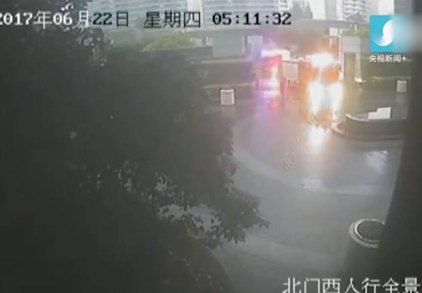 宣萱林峰聚餐喝高卖疯 网友：古天乐去哪了？_云电脑随时随地访问